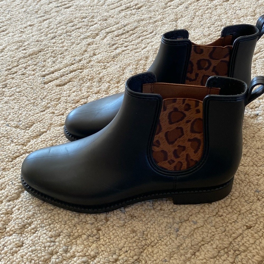 Like new Henry Ferrera rain booties